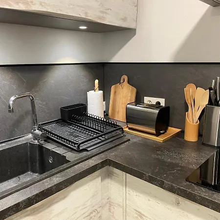 T2 Proche De La Et Au Calme