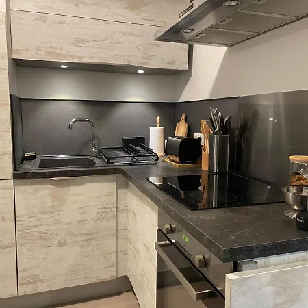 T2 Proche De La Et Au Calme Apartment *