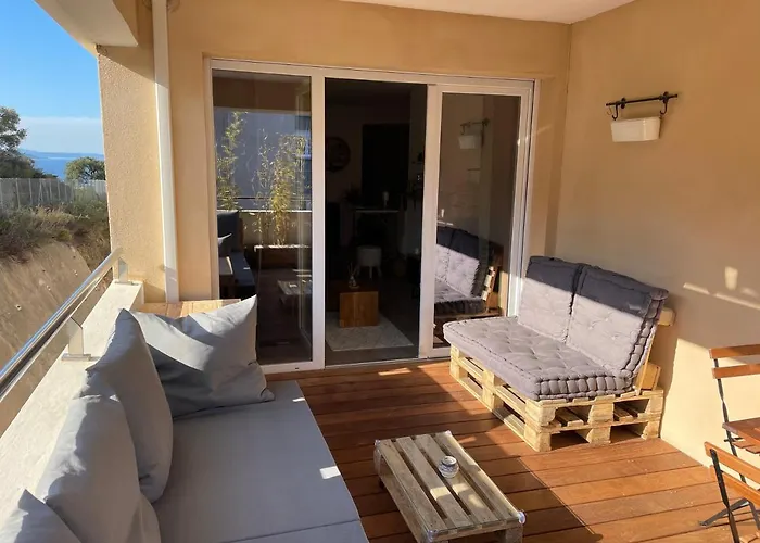 T2 Proche De La Et Au Calme Apartment